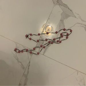 Red fake pearls and black long bead necklace